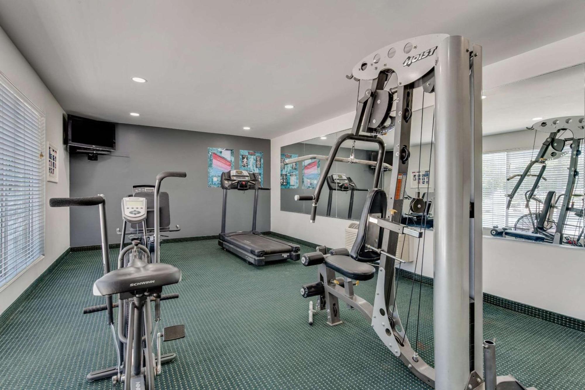 Quality Inn Laurinburg Exterior photo