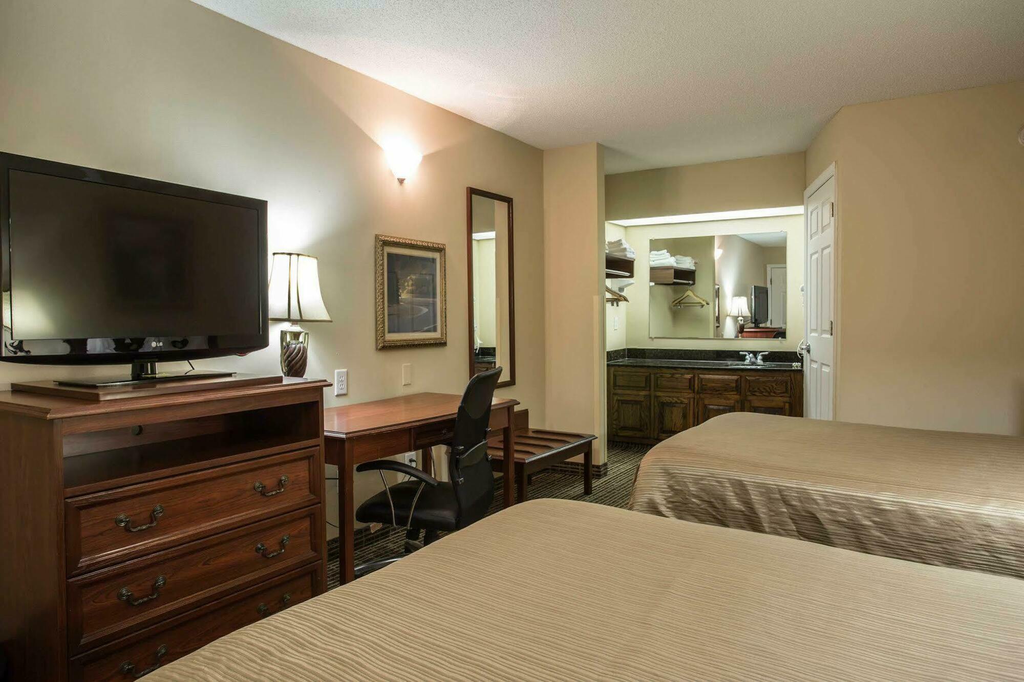 Quality Inn Laurinburg Exterior photo